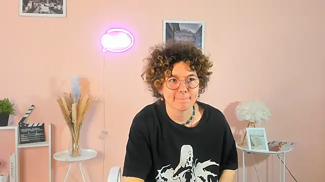 Snapshot of TamalaBendu chatting on November 22, 2025, 9:30 am TamalaBendu online show from November 22, 2025, 9:30 am