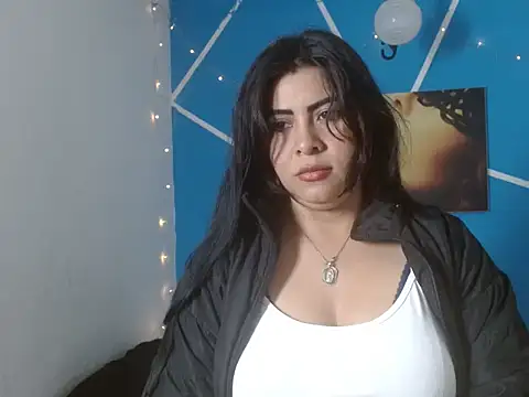 Dayanna lovee online show from November 21, 2025, 4:28 pm