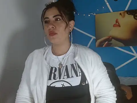 Dayanna lovee online show from November 22, 2025, 2:38 pm