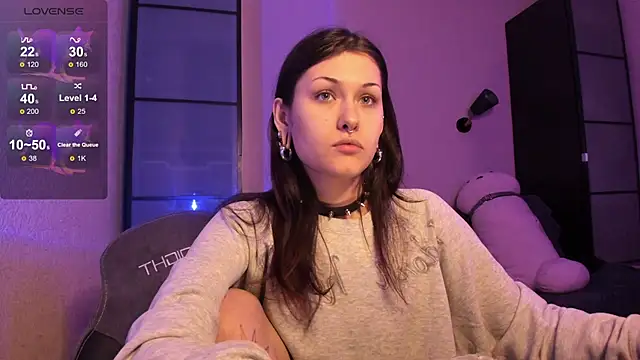 Snapshot of Night_Heist chatting on November 19, 2025, 11:21 am Night Heist online show from November 19, 2025, 11:21 am