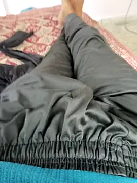 Snapshot of DesiAnita3693 chatting on November 20, 2025, 8:04 am DesiAnita3693 online show from November 20, 2025, 8:04 am