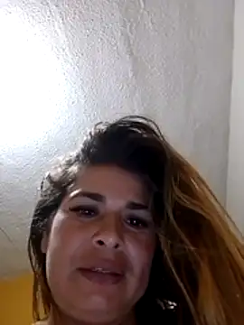 Snapshot of Nknfadina chatting on November 28, 2025, 8:42 pm Nknfadina online show from November 28, 2025, 8:42 pm