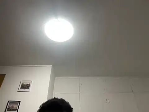 Snapshot of Doudou9371 chatting on November 28, 2025, 6:46 am Doudou9371 online show from November 28, 2025, 6:46 am