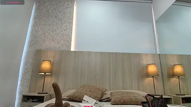 mature eva1 online show from April 14, 2026, 11:15 am