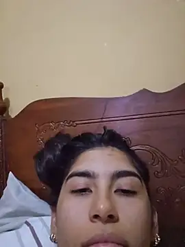 skinnyrox online show from May 14, 2026, 2:52 am