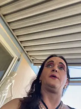 Snapshot of tsashelayamylynzy chatting on November 28, 2025, 8:20 pm tsashelayamylynzy online show from November 28, 2025, 8:20 pm