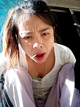 Snapshot of mon1-day chatting on November 28, 2025, 2:23 am mon1-day online show from November 28, 2025, 2:23 am