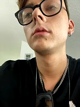 Snapshot of Boyfriend-Hot chatting on November 24, 2025, 4:01 am Boyfriend-Hot online show from November 24, 2025, 4:01 am