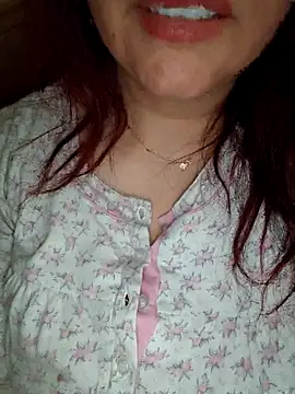 Virginass2000 online show from November 19, 2025, 2:06 pm