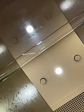 ErikaMuse online show from November 26, 2025, 5:40 am