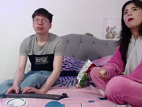 NAOMI-SENSUAL online show from November 24, 2025, 2:22 am