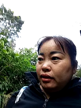 Rose-rose1234 online show from November 25, 2025, 12:33 am