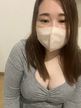 kana-chaaan online show from December 2, 2025, 10:06 am