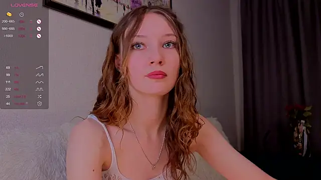 Alisavine online show from April 19, 2026, 8:00 pm