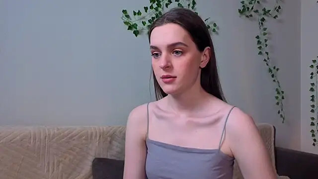 CathrineBinnie online show from November 26, 2025, 9:37 pm