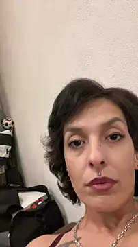 Snapshot of SofiiBuble chatting on November 16, 2025, 5:50 pm SofiiBuble online show from November 16, 2025, 5:50 pm