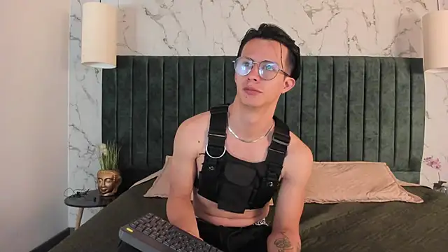 Brandon starkk online show from December 14, 2025, 12:00 pm