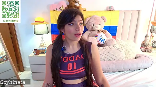 Snapshot of Emyii_ chatting on June 21, 2026, 8:47 pm Emyii online show from June 21, 2026, 8:47 pm