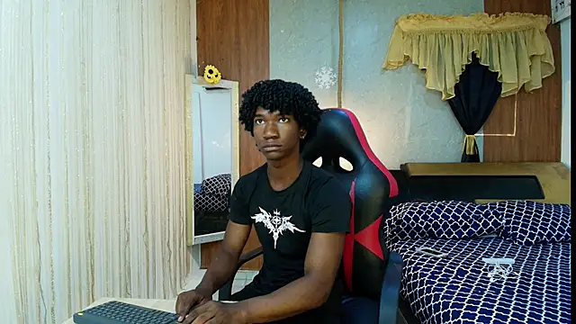 Snapshot of negga_cum chatting on February 22, 2026, 1:13 pm negga cum online show from February 22, 2026, 1:13 pm