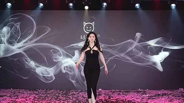 LU-909 online show from November 27, 2025, 8:04 am