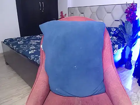 Snapshot of Little_princess01 chatting on November 25, 2025, 7:47 pm Little princess01 online show from November 25, 2025, 7:47 pm