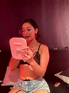 LilithMonette online show from January 17, 2026, 4:38 am