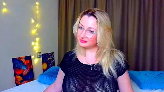 Snapshot of MilaLove__ chatting on November 28, 2025, 4:07 pm MilaLove online show from November 28, 2025, 4:07 pm