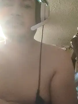 Snapshot of julioagc12 chatting on November 25, 2025, 3:51 am julioagc12 online show from November 25, 2025, 3:51 am