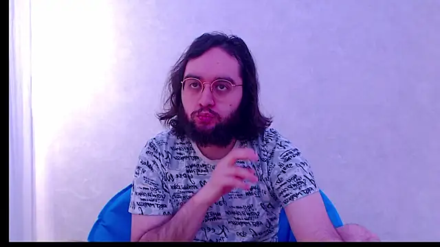 eren jaeger2000 online show from May 25, 2026, 2:33 am