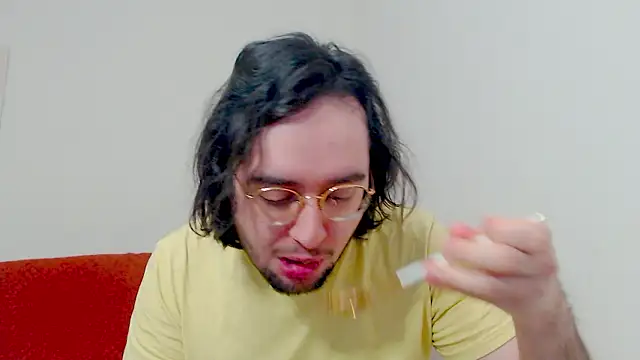 eren jaeger2000 online show from February 11, 2026, 2:44 am