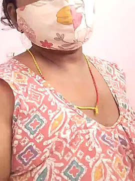CUTE-LOVE-SWEETS online show from May 13, 2026, 4:08 am