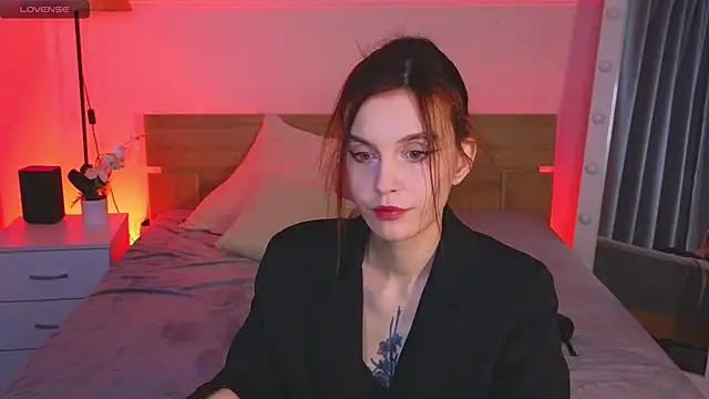 MissSusan online show from November 21, 2025, 10:03 am