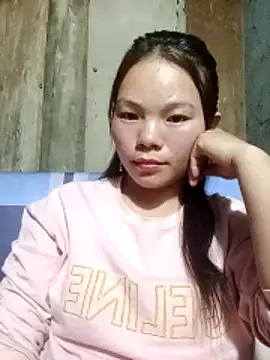 yu-zhen online show from December 14, 2025, 1:17 pm