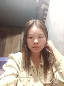 Snapshot of yu-zhen chatting on November 24, 2025, 1:11 pm yu-zhen online show from November 24, 2025, 1:11 pm