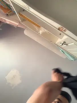 Snapshot of Mistliu chatting on November 26, 2025, 1:16 am Mistliu online show from November 26, 2025, 1:16 am