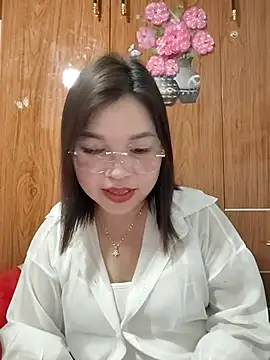 Snapshot of Cover-baa chatting on February 13, 2026, 10:21 pm Cover-baa online show from February 13, 2026, 10:21 pm