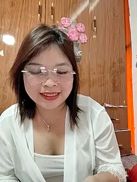 Snapshot of Cover-baa chatting on February 20, 2026, 6:26 am Cover-baa online show from February 20, 2026, 6:26 am