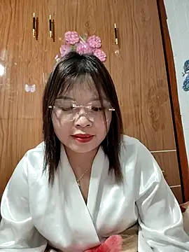 Snapshot of Cover-baa chatting on February 19, 2026, 11:51 am Cover-baa online show from February 19, 2026, 11:51 am