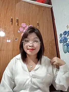 Snapshot of Cover-baa chatting on February 21, 2026, 8:22 pm Cover-baa online show from February 21, 2026, 8:22 pm