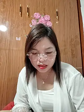 Snapshot of Cover-baa chatting on February 24, 2026, 7:59 pm Cover-baa online show from February 24, 2026, 7:59 pm