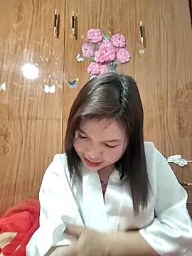 Snapshot of Cover-baa chatting on February 10, 2026, 10:42 pm Cover-baa online show from February 10, 2026, 10:42 pm