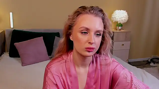 KiraRuiz online show from February 6, 2026, 9:16 am