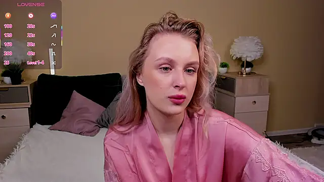 KiraRuiz online show from February 8, 2026, 1:03 am