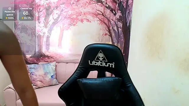 Snapshot of Emma_latinasexy18 chatting on November 20, 2025, 5:57 pm Emma latinasexy18 online show from November 20, 2025, 5:57 pm