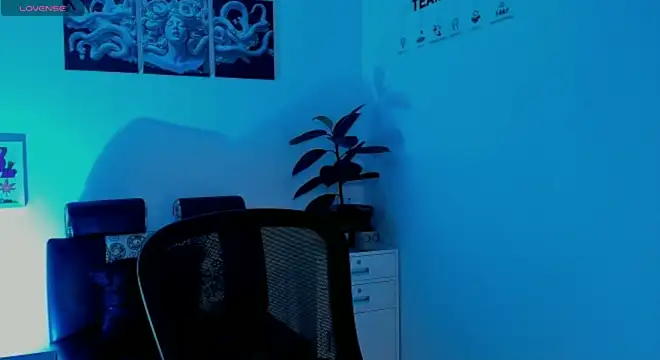 James Adams 01 online show from November 22, 2025, 12:37 pm