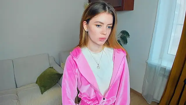 Snapshot of AngelesBenitz chatting on November 28, 2025, 6:57 am AngelesBenitz online show from November 28, 2025, 6:57 am