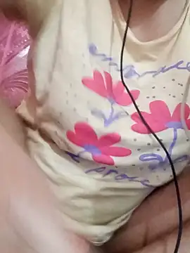 Snapshot of rupamim chatting on December 20, 2025, 10:18 am rupamim online show from December 20, 2025, 10:18 am