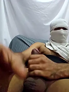 Chiplikk6009 online show from November 22, 2025, 9:13 pm