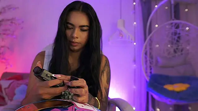 MeganLowell online show from March 12, 2026, 7:18 pm