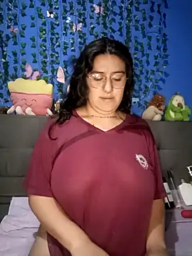 Snapshot of Mailly_Gabby chatting on November 24, 2025, 10:43 pm Mailly Gabby online show from November 24, 2025, 10:43 pm